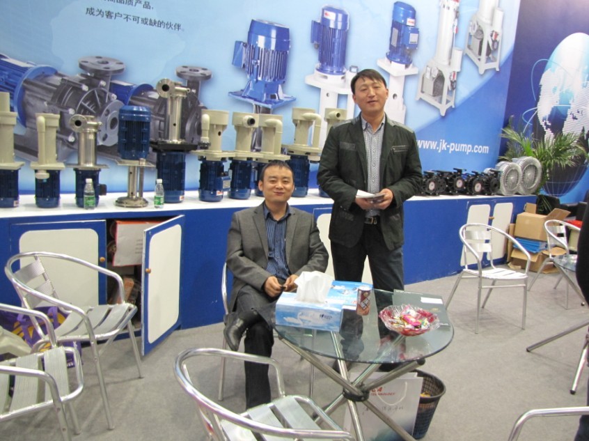 華通電腦有限公司 劉經理