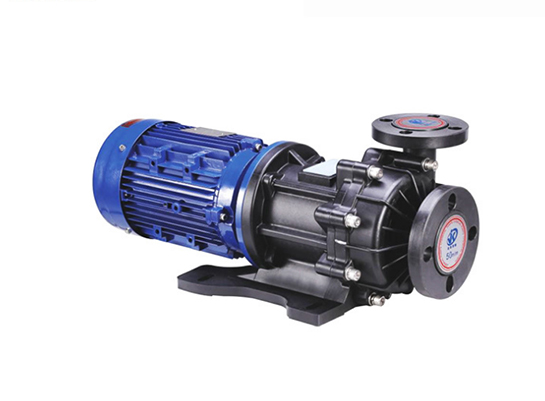 選擇耐腐蝕化工泵應(yīng)注意哪些方面？